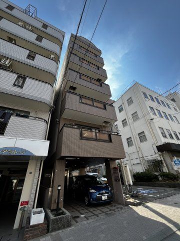 プレコートオカダの外観画像