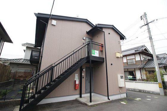 メゾン瀬戸A棟B棟 Bの外観画像