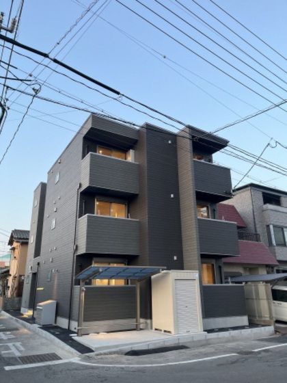 REGALEST 3(レガリスト トロワ)の外観画像