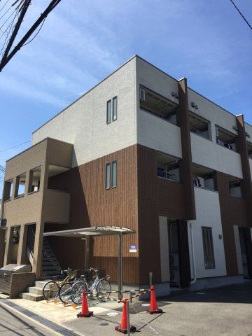 スリーハーブズ服部寿町の外観画像