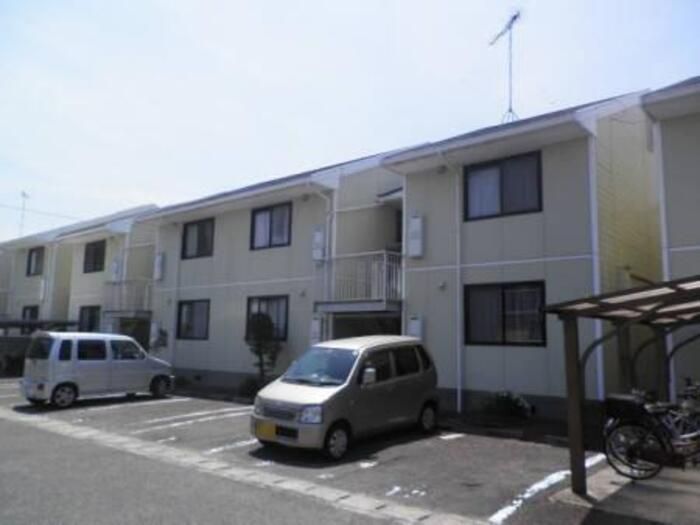 屋島ハイツ A棟の外観画像