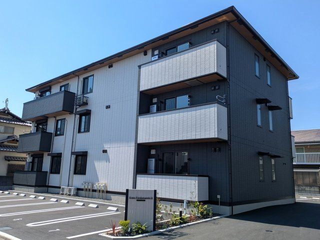 クランツ古川西 B棟の外観画像