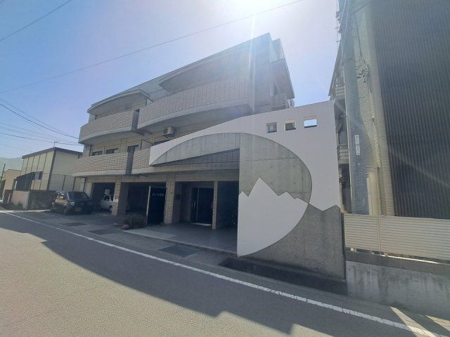 シェール道後の外観画像