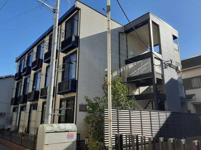 レオパレス新山下の外観画像