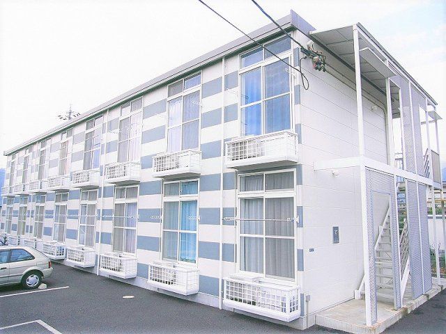 レオパレスサルードスの外観画像