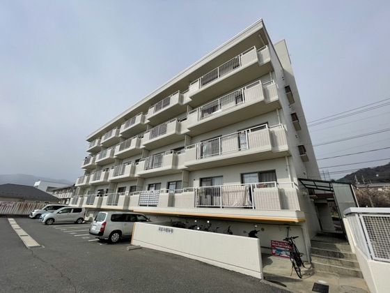 カネオハイツの外観画像