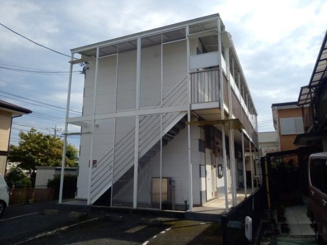 レオパレスシャトレの外観画像