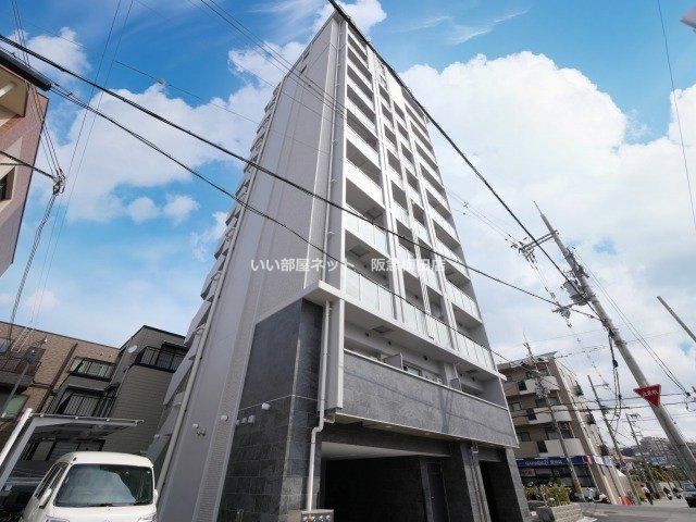 ファーストフィオーレ蛍池ソラーレの外観画像