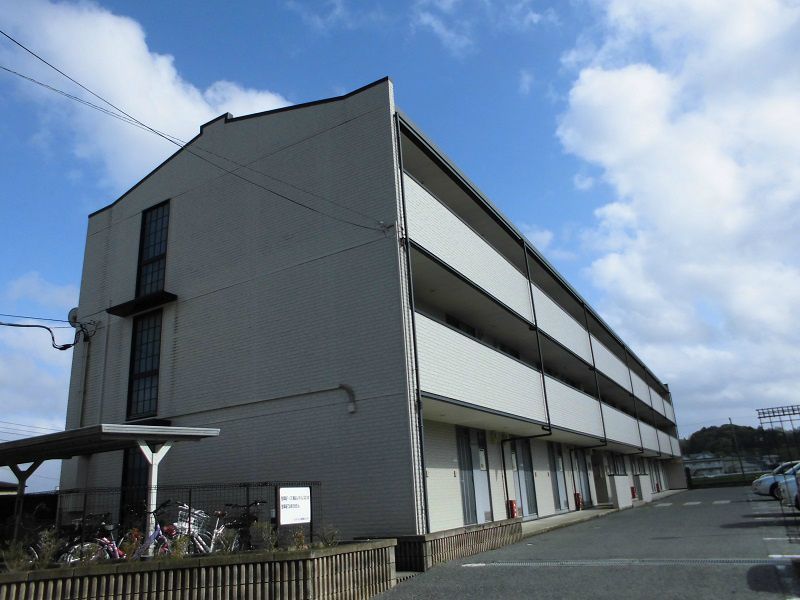 レオパレスHATUSIBAの外観画像