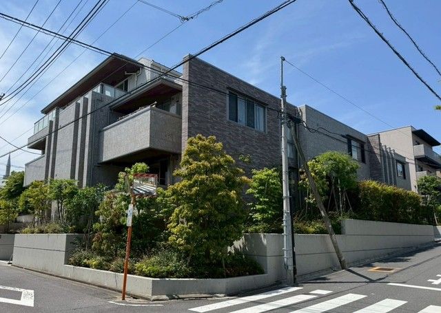 カーサドゥレイズ代々木上原の外観画像