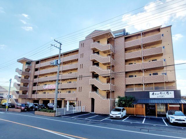 サニーフラット久米の外観画像