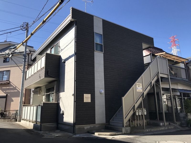 ファミリアの外観画像