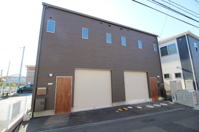 Gratis妹尾駅前(ガレージハウス)の外観画像