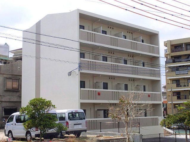 レオネクスト小禄駅前の外観画像