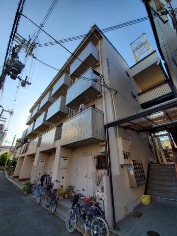 発春八坂ハイツの外観画像