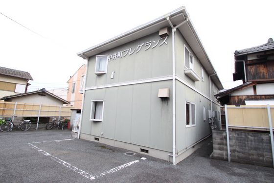 中井町フレグランス Ⅱ棟の外観画像