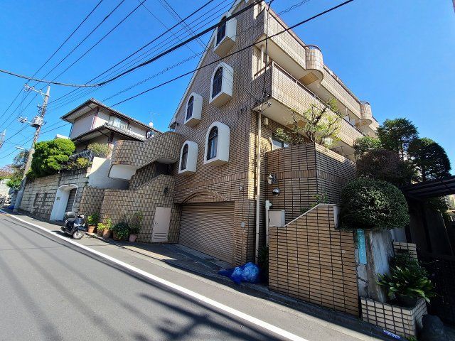 秀和ハウスの外観画像