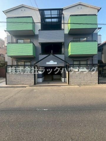 ヴレ・ロワイヤルの外観画像