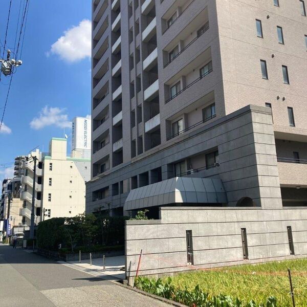 コ-ト江坂 垂水町の外観画像
