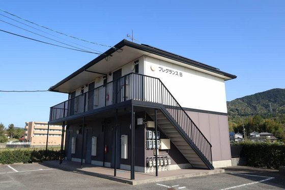 フレグランス B棟の外観画像