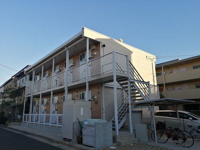 レオパレスウエストリバーの外観画像