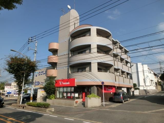 アベニュー医大前の外観画像