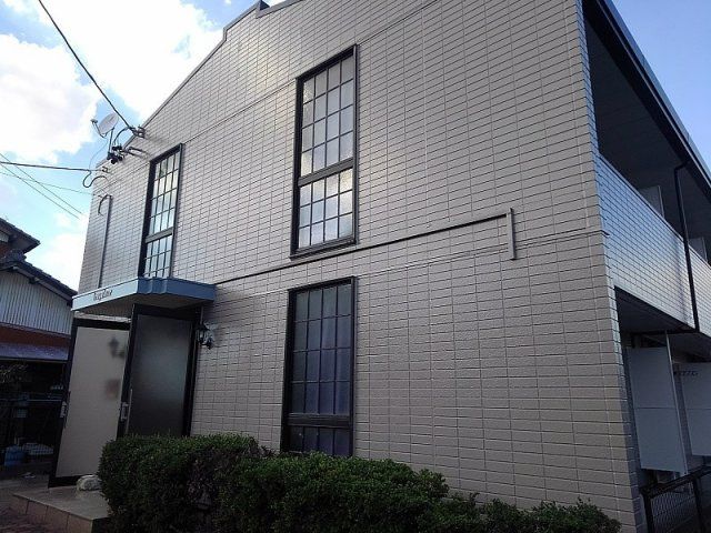 レオパレスKAWAMURAの外観画像
