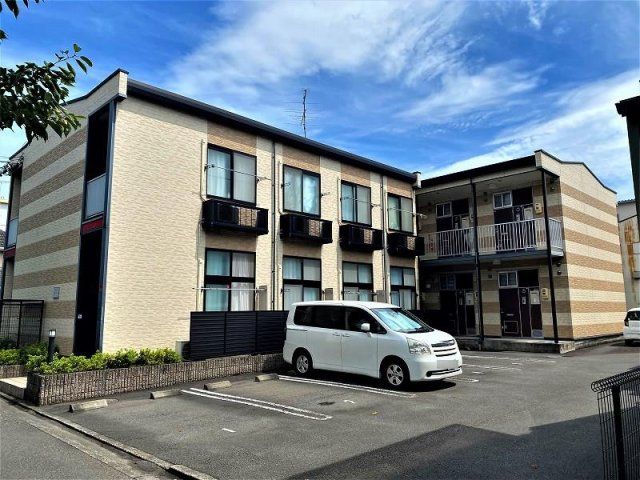 レオパレスデァ リンデンバオムの外観画像
