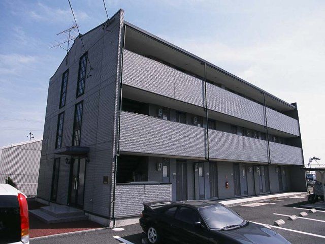 レオパレスマーレ高松の外観画像