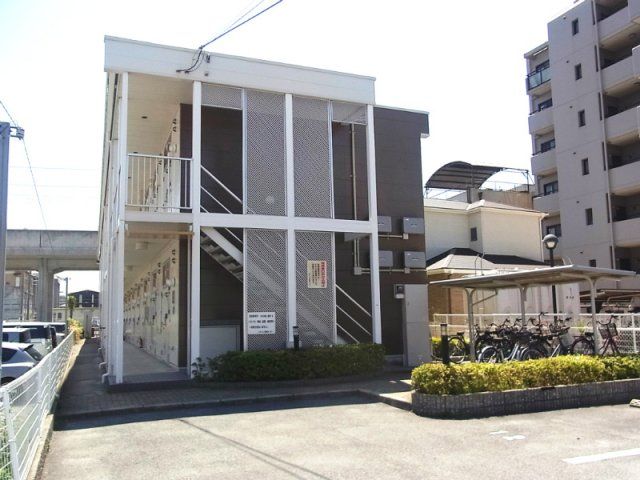 レオパレスフローラの外観画像