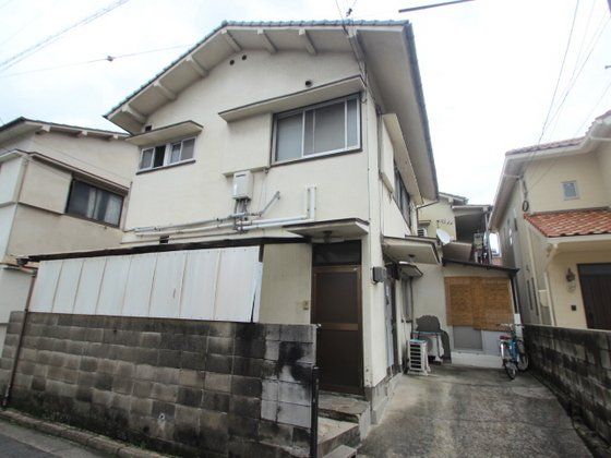 山根アパートの外観画像