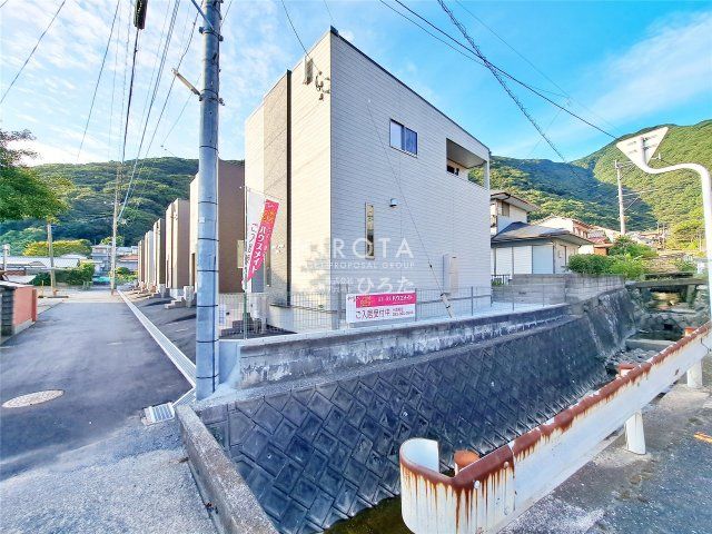 サンラプロ湯川 A棟の外観画像