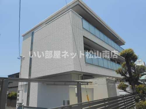 リバーサ道後椿館の外観画像