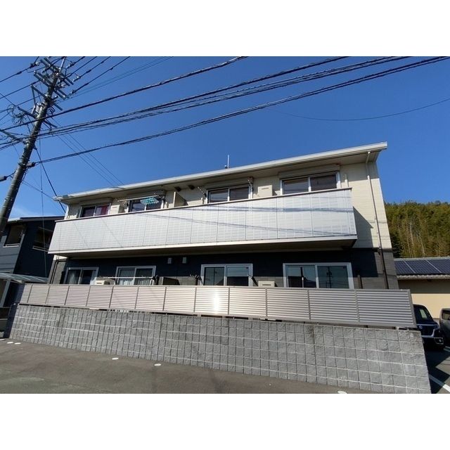 エストレージャの外観画像