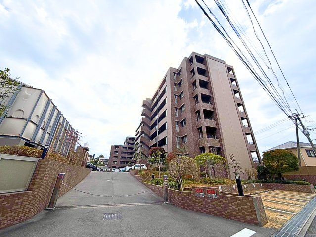 サーパス保田窪の外観画像