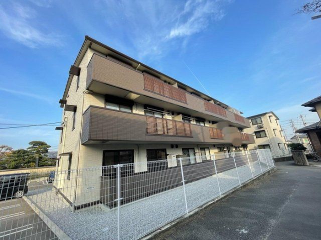 メゾン勝賀 A棟の外観画像