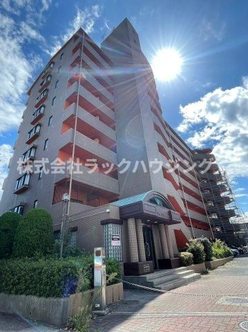 シャトーレイクルイーズの外観画像