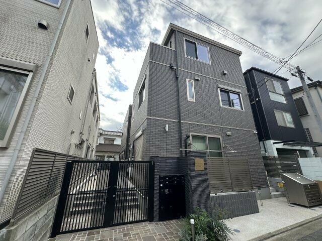 Villa・Symbiose三軒茶屋(ヴィラ・シンビオーズ)の外観画像