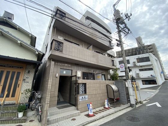 レジェンド庚午中の外観画像