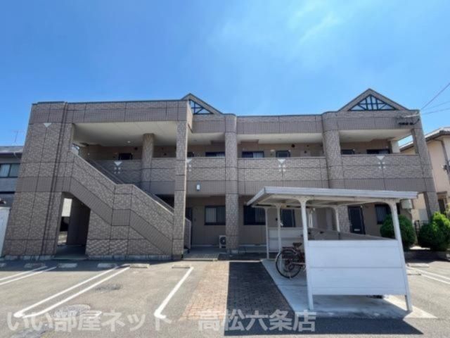 ラティールⅢの外観画像