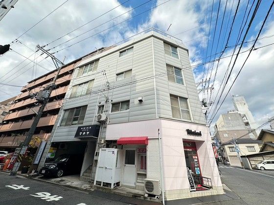 マキヤビルの外観画像