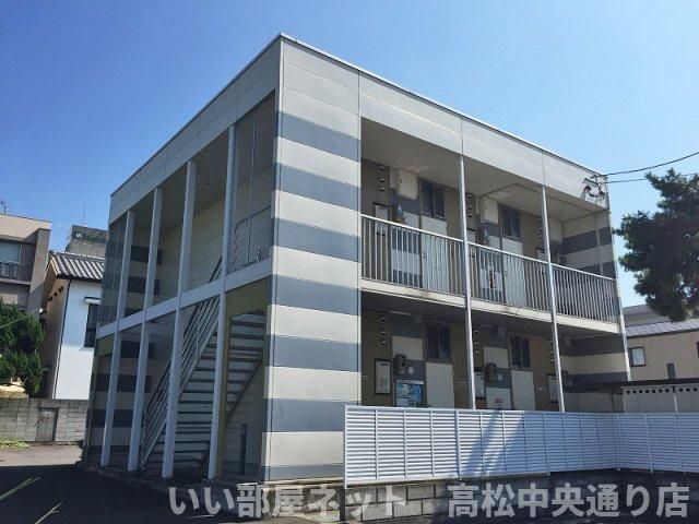 レオパレスRuheの外観画像