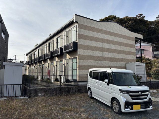 レオパレスじんの外観画像