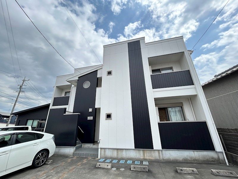 クレフラスト市野町の外観画像