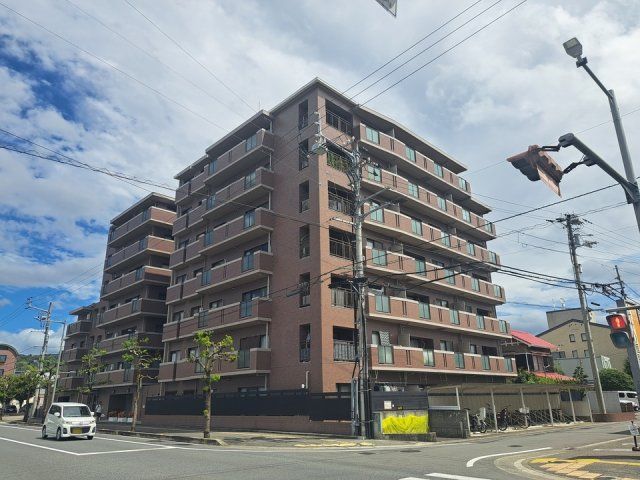 ロイヤルメゾン岩崎町の外観画像