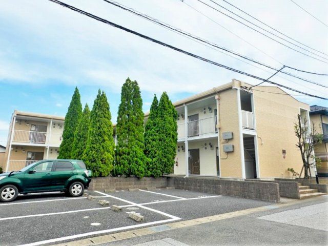 レオパレスクエストの外観画像