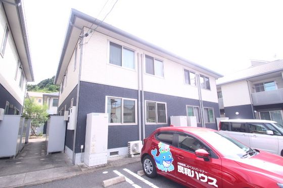 メープルコートNAKAO B棟の外観画像