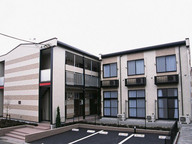 レオパレスエキノックスCの外観画像