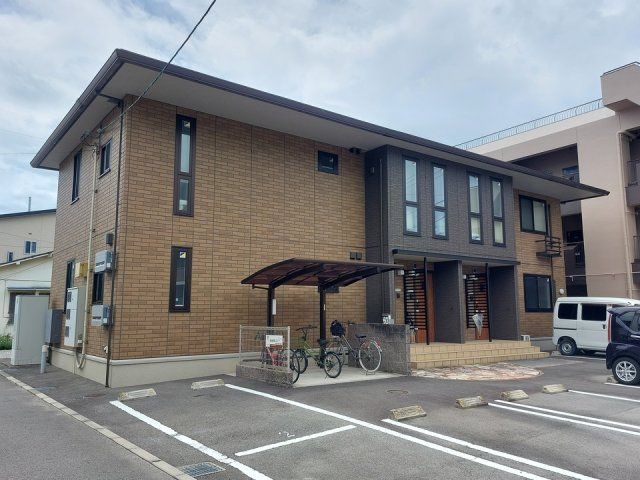 シュトラールの外観画像