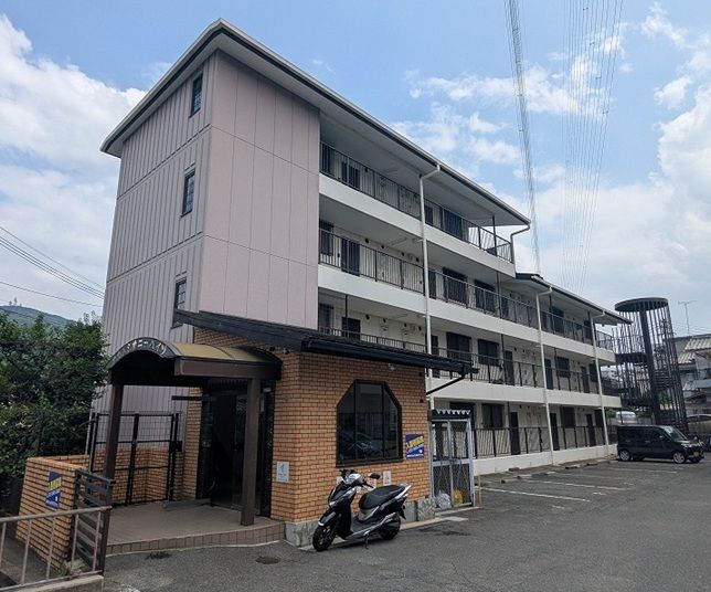 ナカトミサニーハイツの外観画像